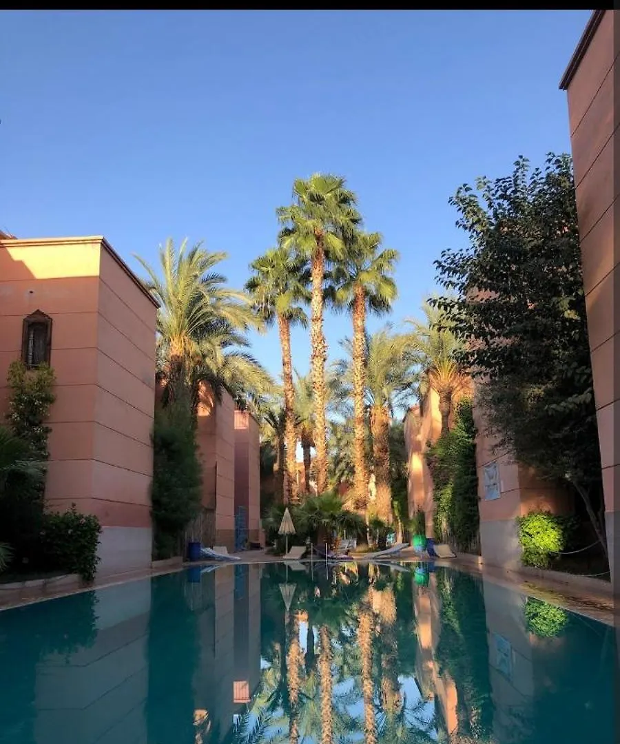 Riad Benhamou 3 Marrakesh 0*,  Marruecos